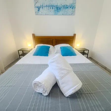 Le Mirevalais-entre Montpellier Et Sete-clim & Parking Prive Apartmán *